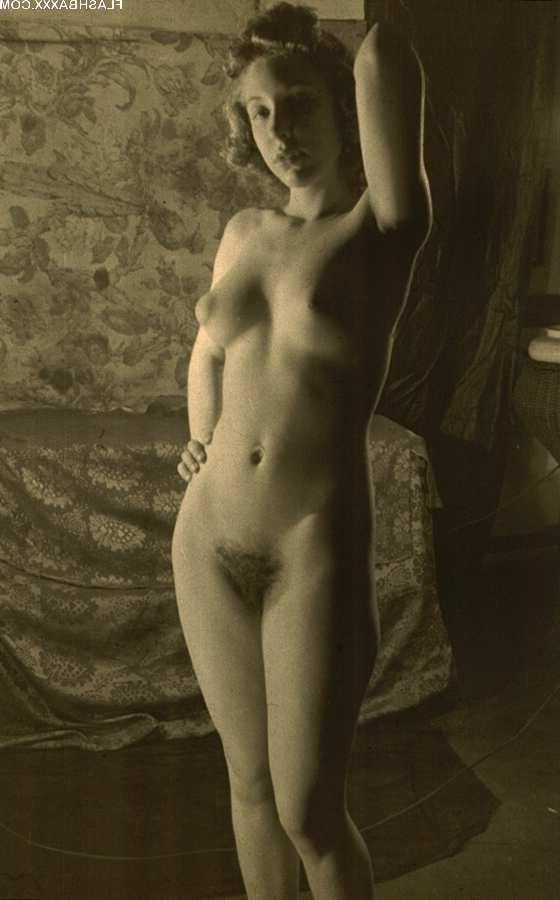 15P Hairy snatch babes from the olden days