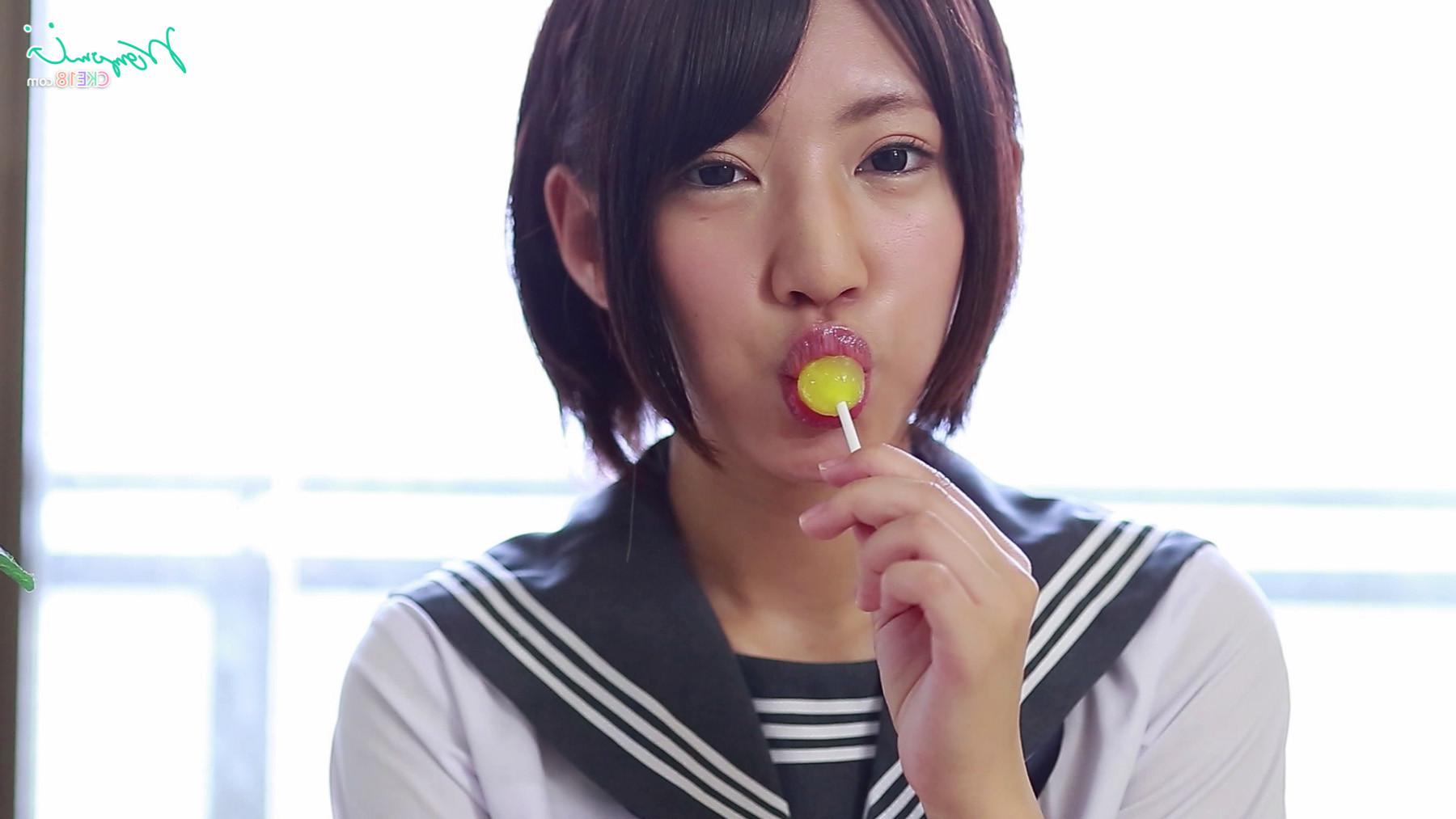 15P Japanese schoolgirl strips