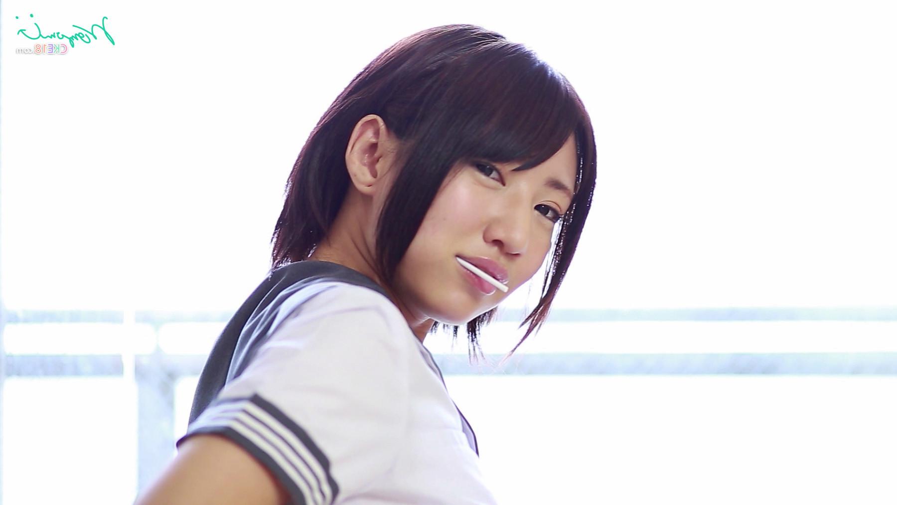 15P Japanese schoolgirl strips