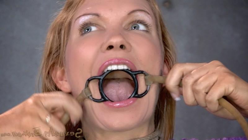 13P Rain DeGrey kinky blonde in rope bondage does epic deepthroat 