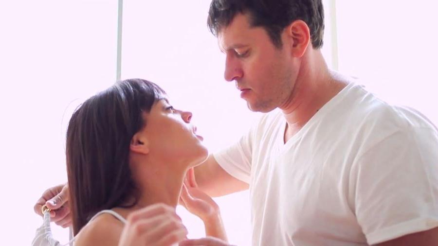 15P Brunette bombshell Rahyndee James banged and creamed