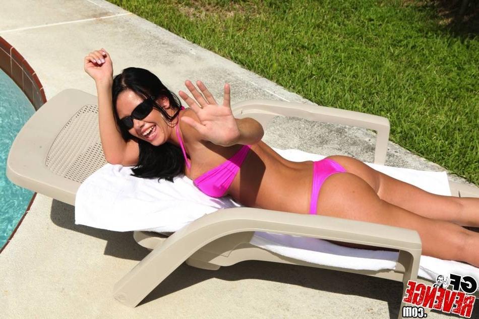 12P Babe in bikini ready for cock on the pool