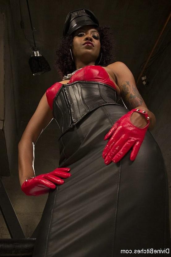 16P Lotus Lain ebony femdom and leather bdsm bitch fucks sub male Alexander Gustavo