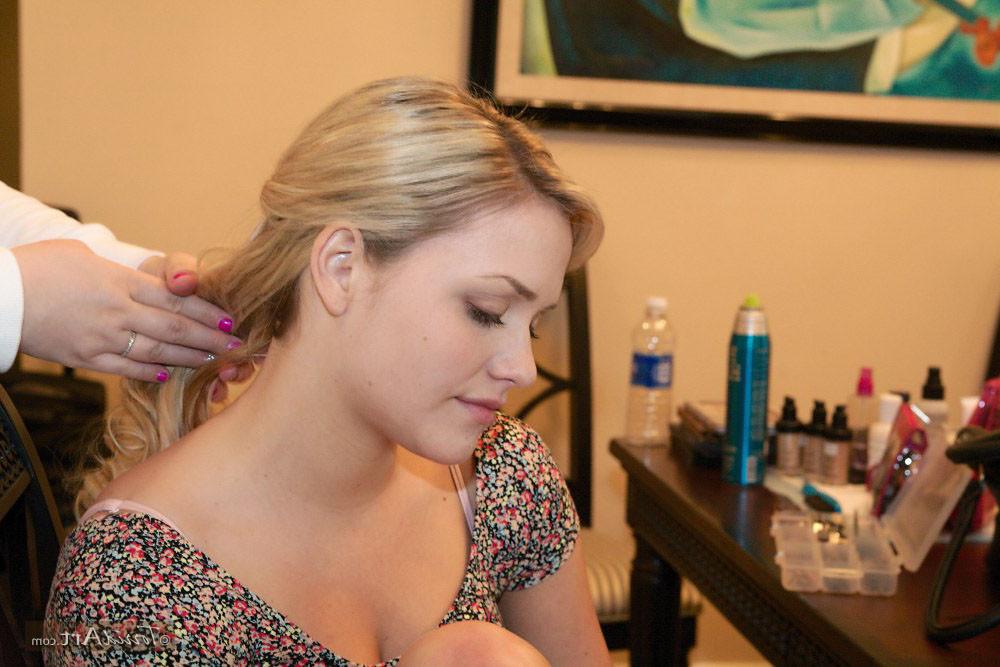 15P Sizzling behind the scenes pics of hottie Mia Malkova