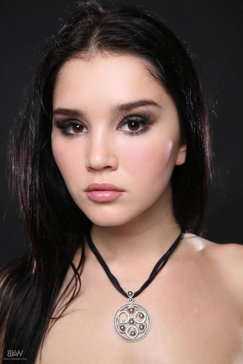 16P Mystical brunette beauty Malena showing off sexy body