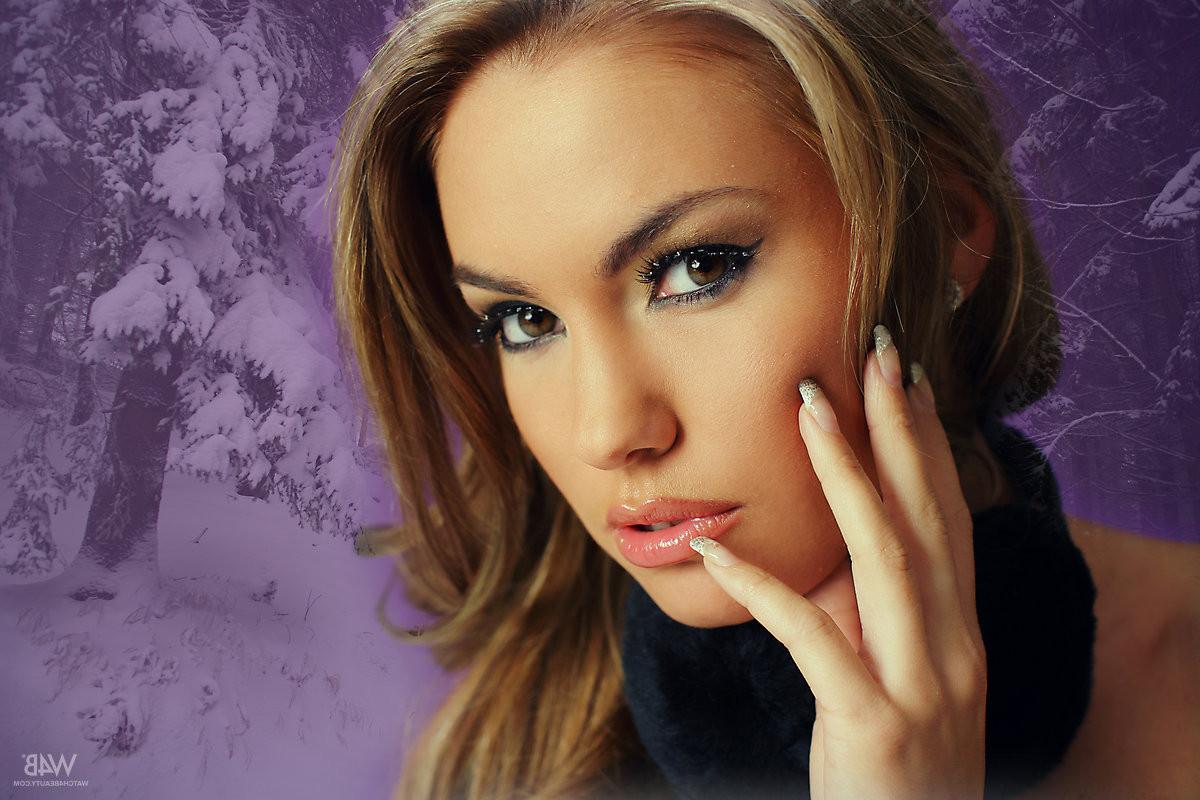 16P Merry Christmas from Verunka and all the models at Watch 4 Beauty