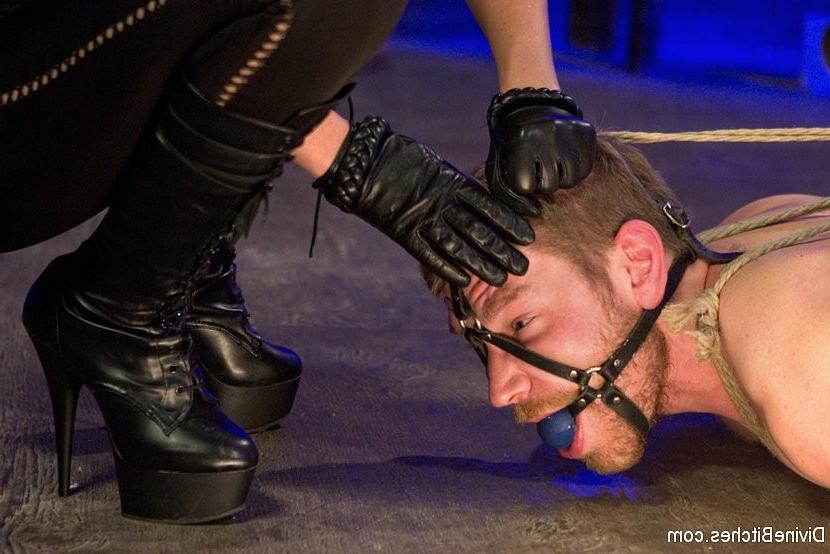 16P Mona Wales feet fetish femdom humiliates her rope bondage male submissive Alex A