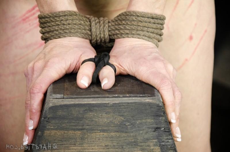 16P Emma amateur brunette is bound in rope and masked by lezdom Elise Graves
