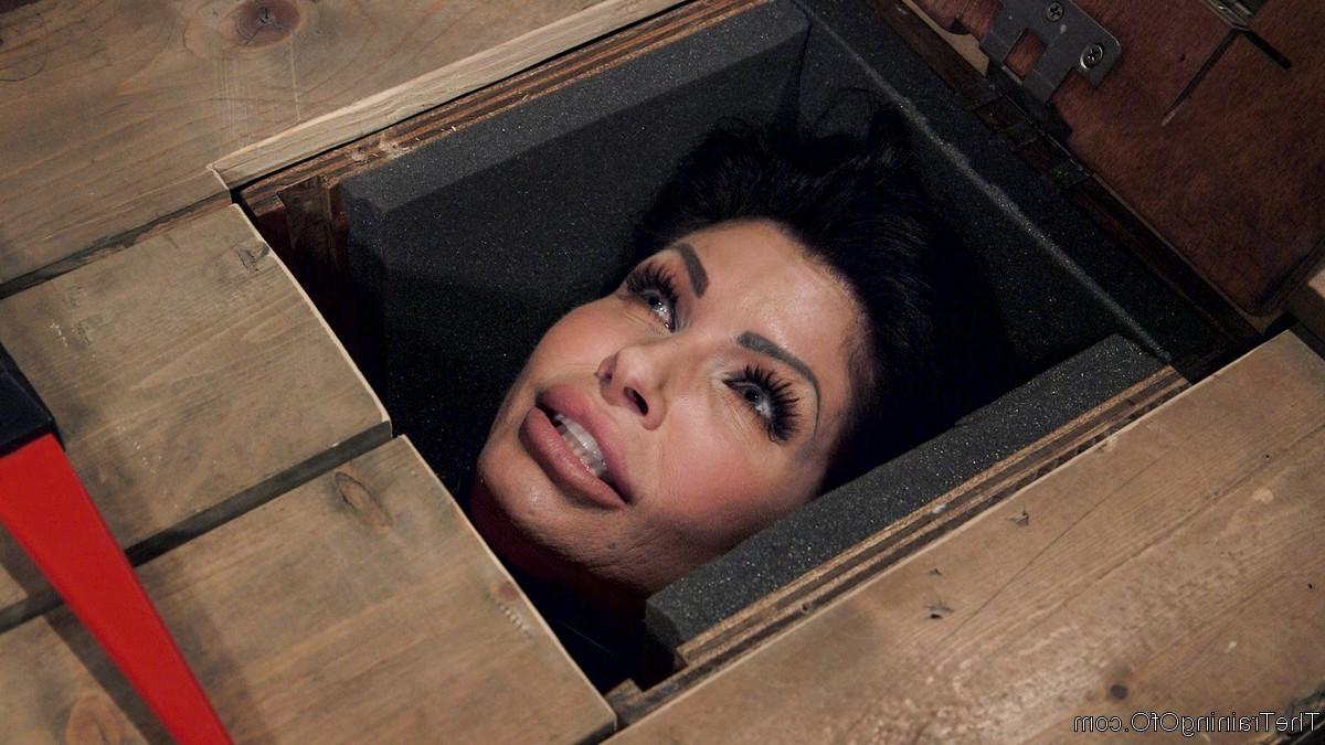 20P Shay Fox is terrified of small spaces but wants to face down her fears on Traini