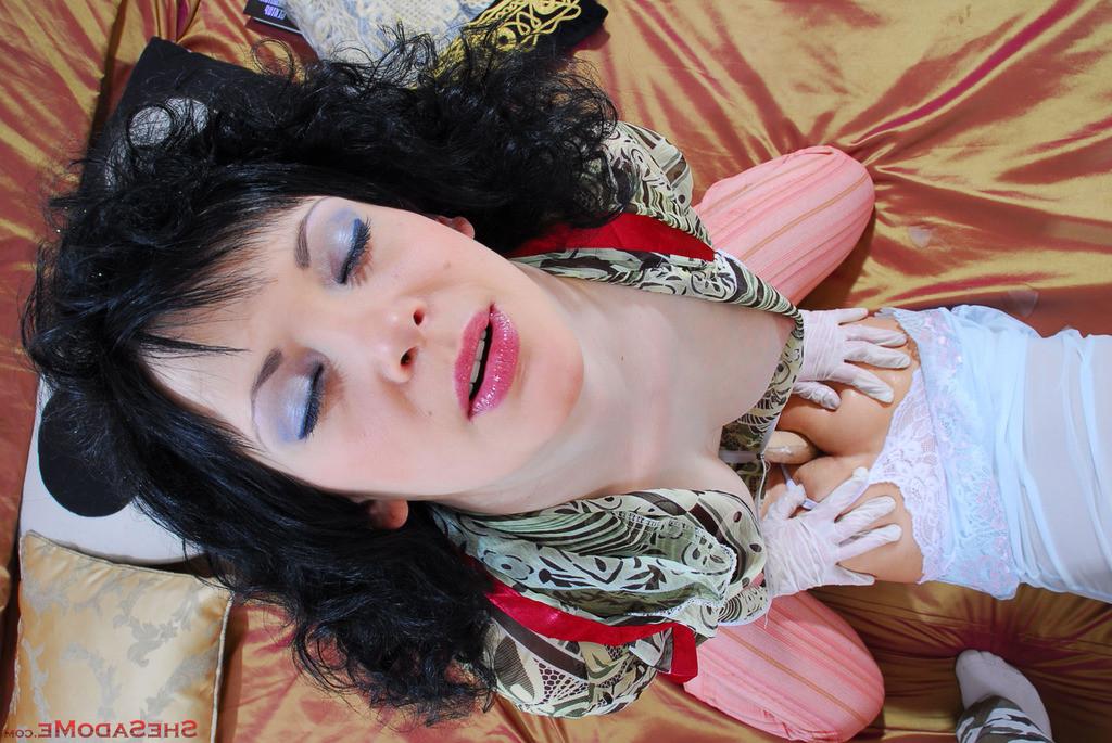 20P Unsuspecting sissy used raw