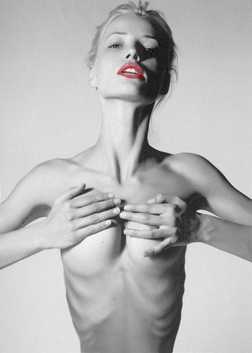 15P Nude skinny girls with small tits