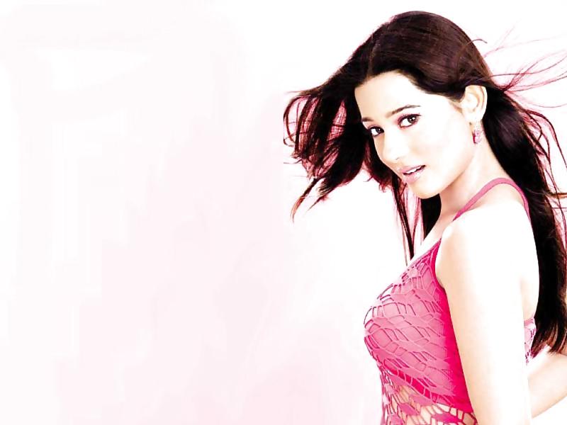 24P Indian slim n sexy Amrita rao - 7