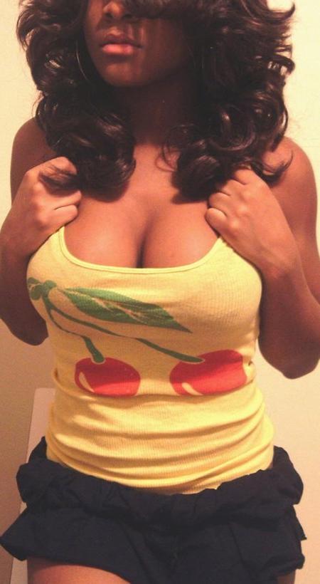 15P Naughty and hot selfpics taken by an amateur ebony chick