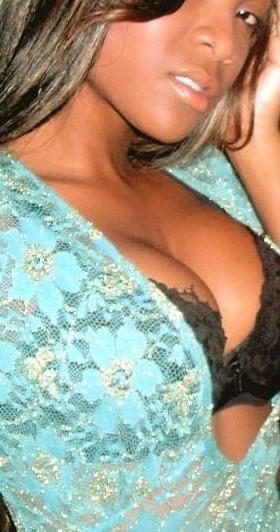 15P Naughty and hot selfpics taken by an amateur ebony chick