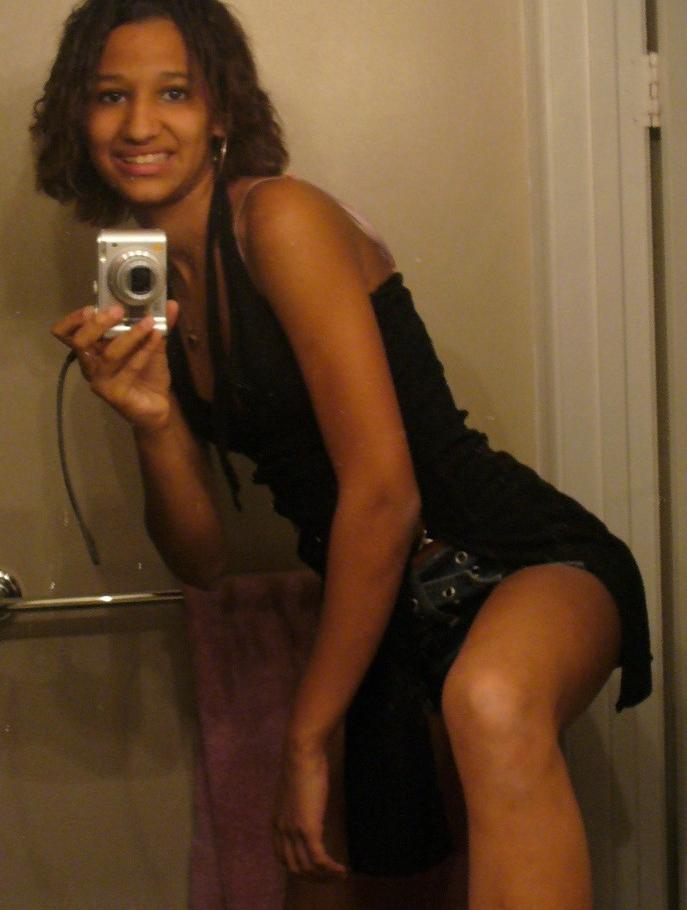 15P Naughty and hot selfpics taken by an amateur ebony chick