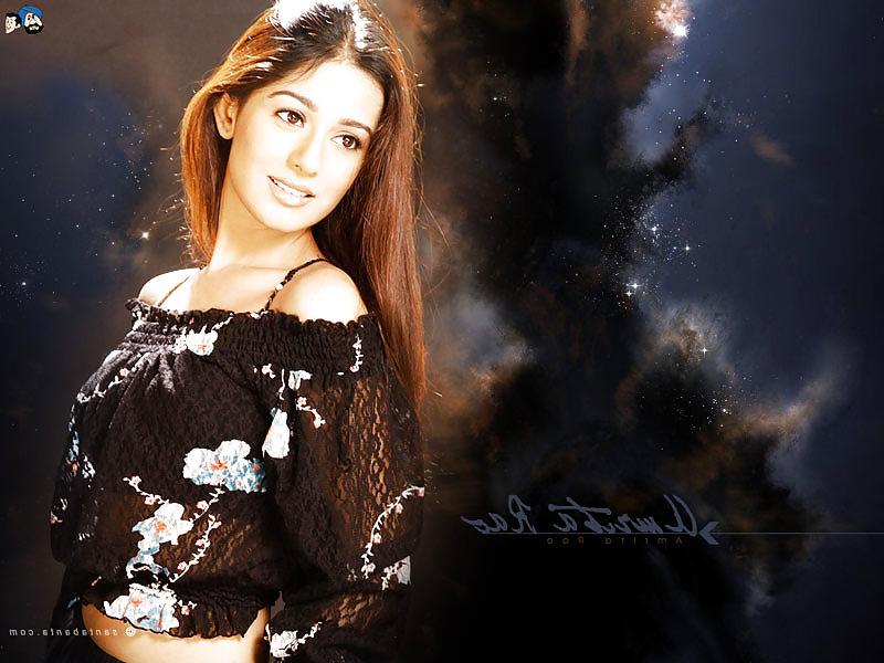 25P Indian slim n sexy  amrita rao.