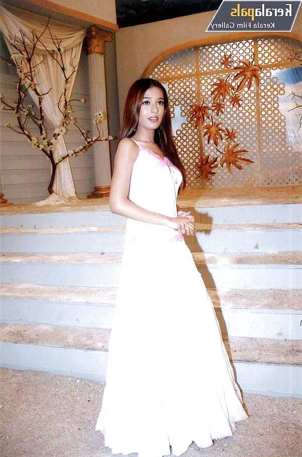 25P Indian slim n sexy Amrita rao - 4