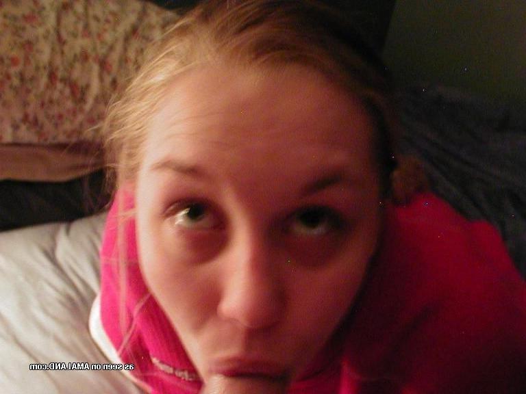 10P Video of a kinky amateur chick sucking on a stiff cock