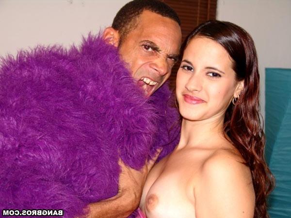 16P Beautiful Sindell wants a monstrous cock