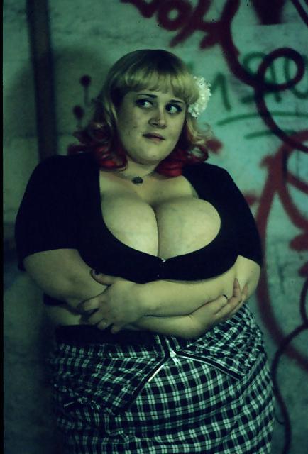25P Maggie Dubonet - Huge Tits