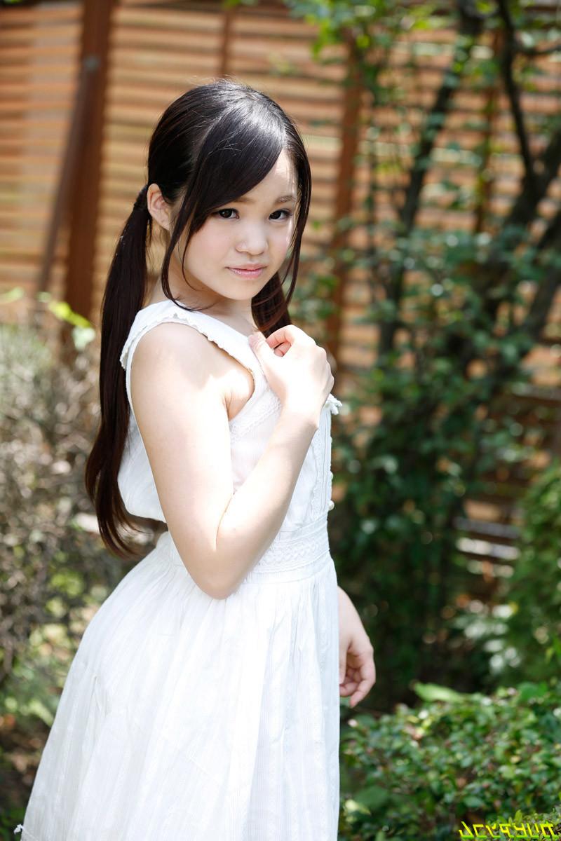 25P Omomo Risa Immature Love
