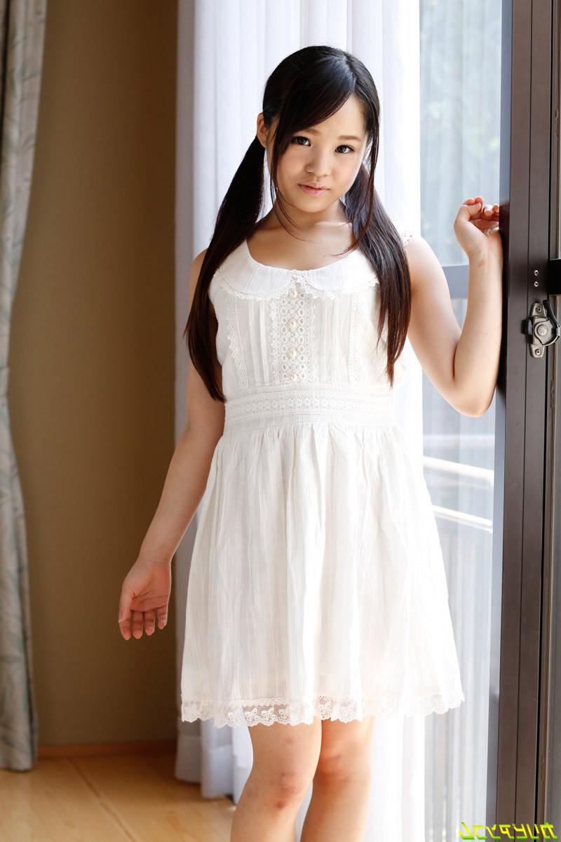25P Omomo Risa Immature Love