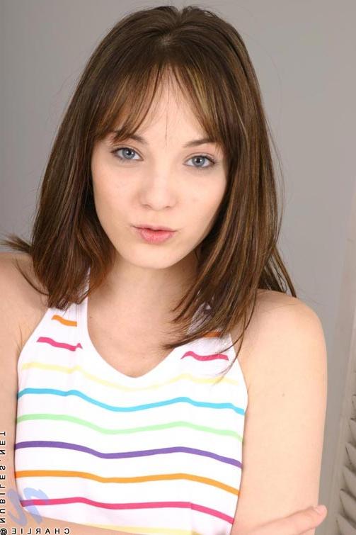 17P Skinny teen with smalltits strips and spreads