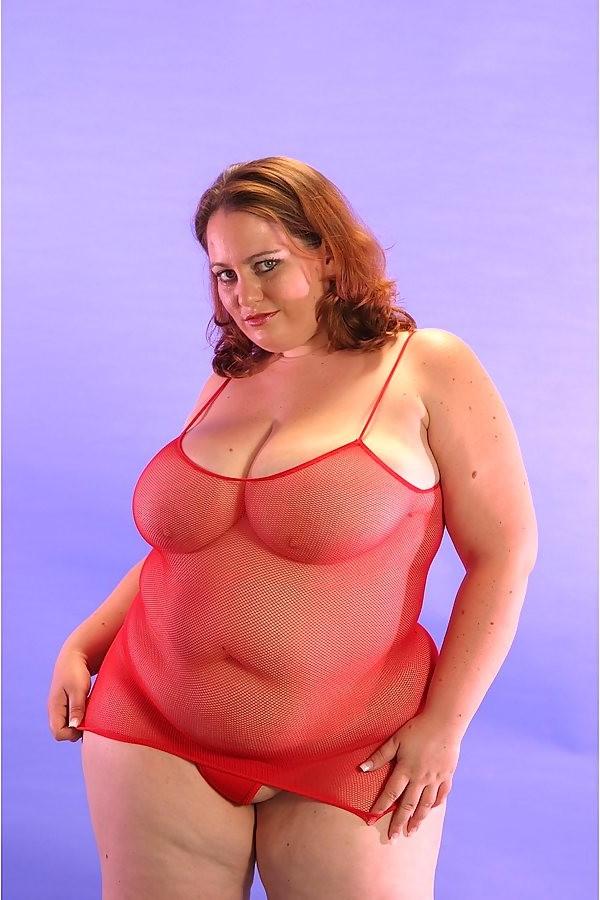 18P brunette BBW does sloppy blowjob and gets pounded hard