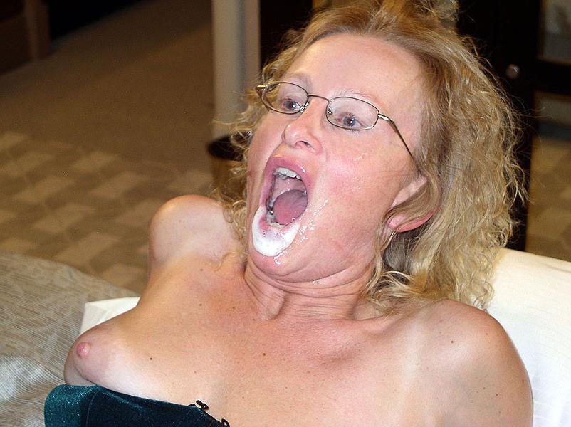 19P Naughty housewife loves taking ten gang cocks