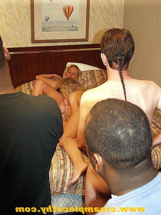 20P Cumloving wives sucking gang cocks dry
