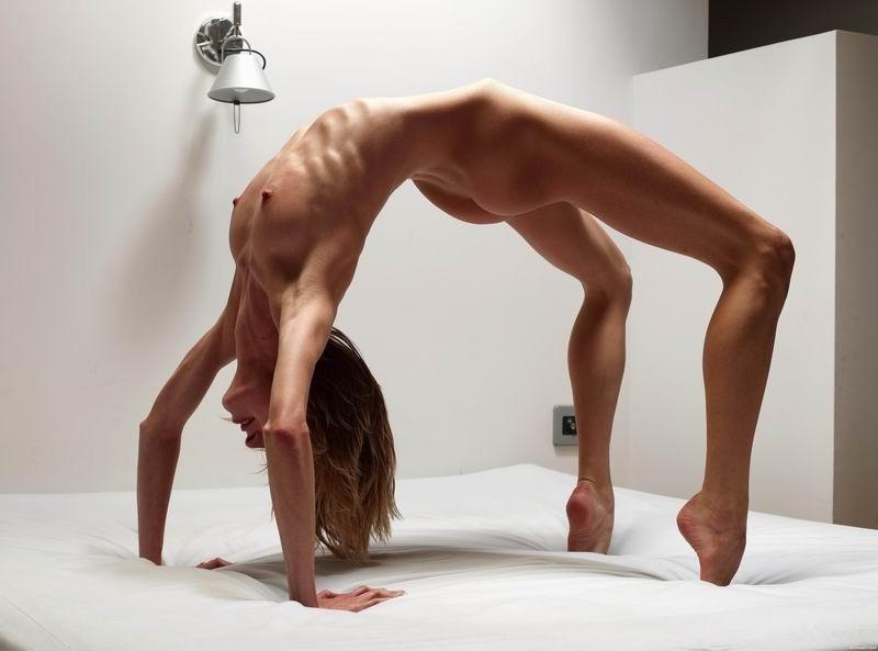 16P skinny anorexic girls posiing and in action