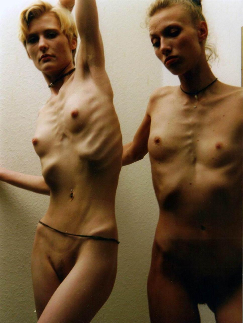 15P very skinny girls showing off their goodies