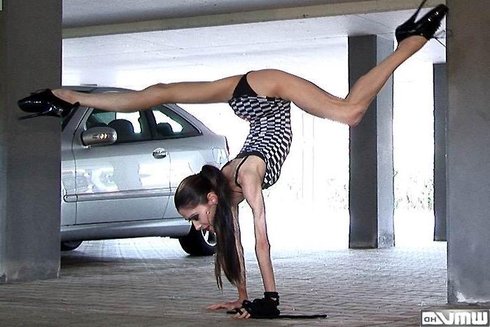 16P very skinny girls showing off their goodies