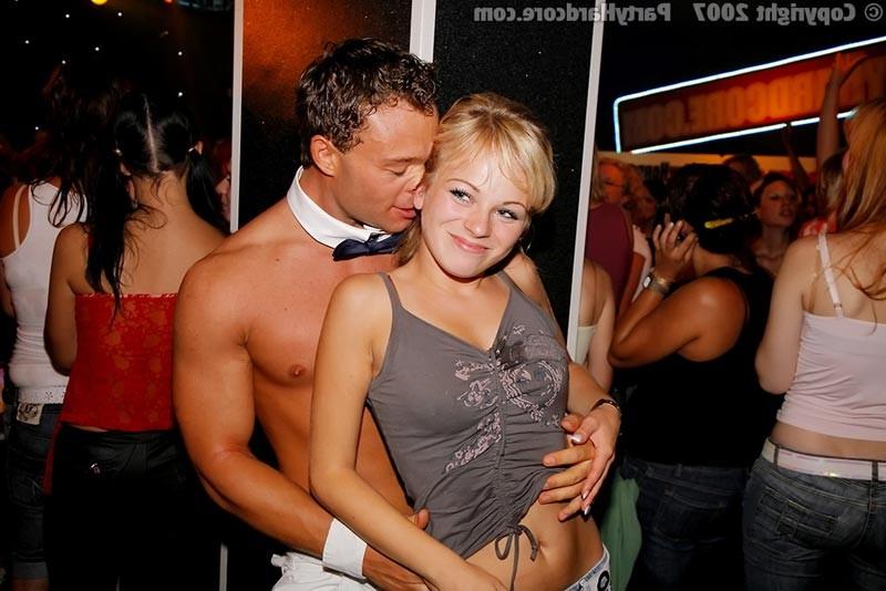 15P Amateur babes interracial reverse gangbang w/ strong black