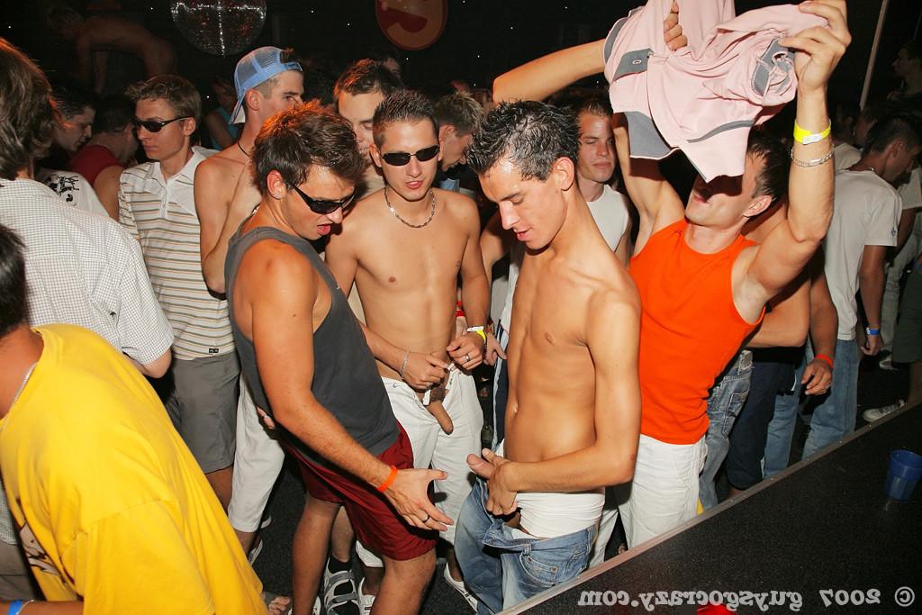 15P Cute homosexual hotties enjoy snorkeling solid schlongs