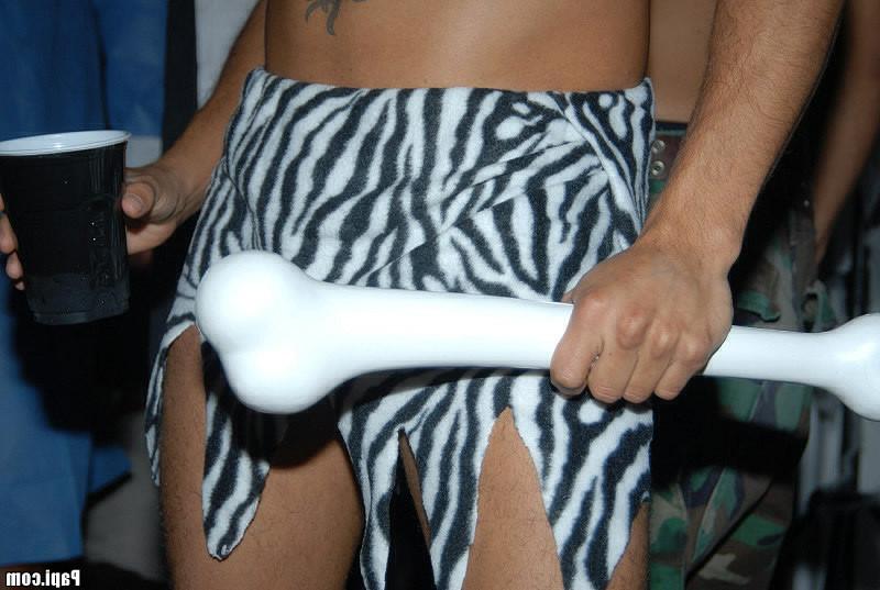 12P Chk out these hot gay papis gang bang action this holloween party is off da chai