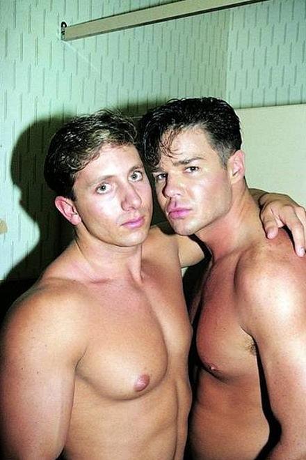 20P Muscle dudes glory hole mutualsucking and fucking in a toilet