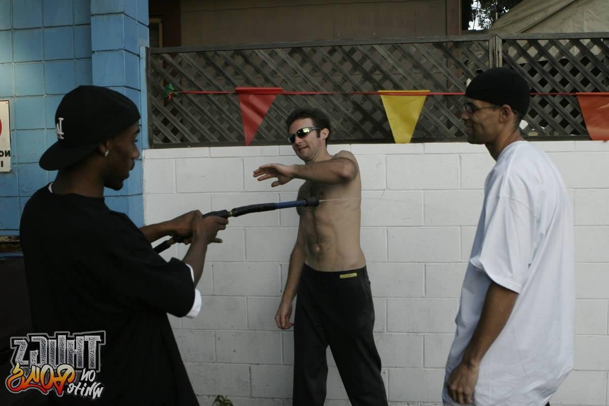 14P White stud getting fucked by two black thugs