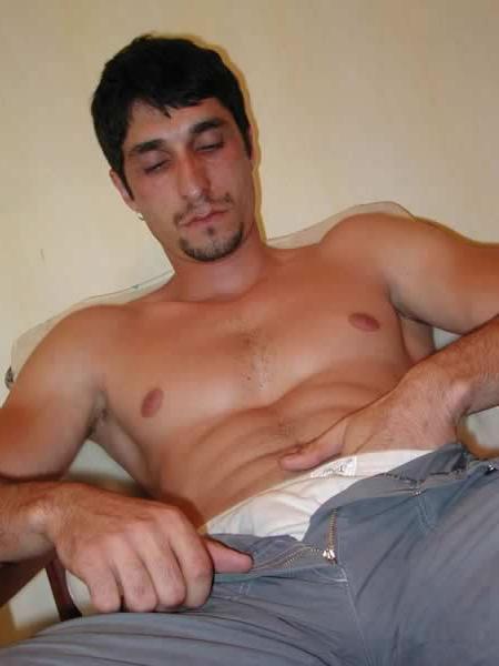 13P Strong amatuer guy with a huge cock