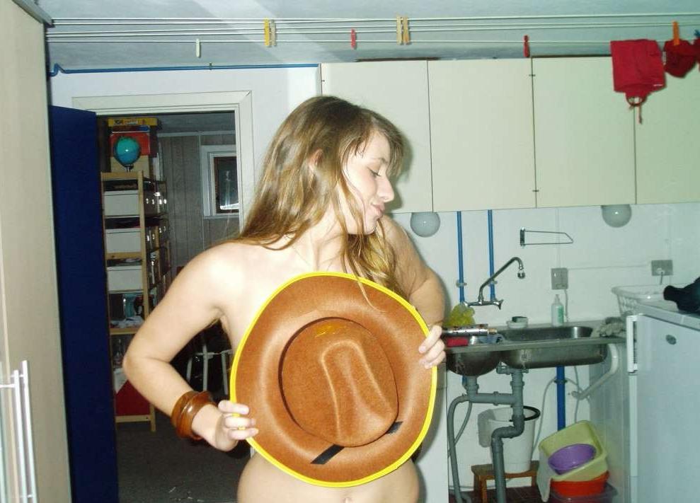16P Amateur pics of horny girls being caught doing nasty things