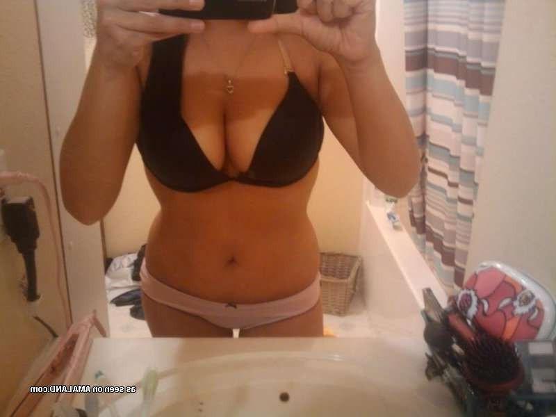 15P Amateur Latina teen girlfriends in homemade pix