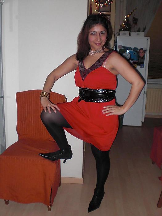 25P Turkish slut mom and friend dirty comments please