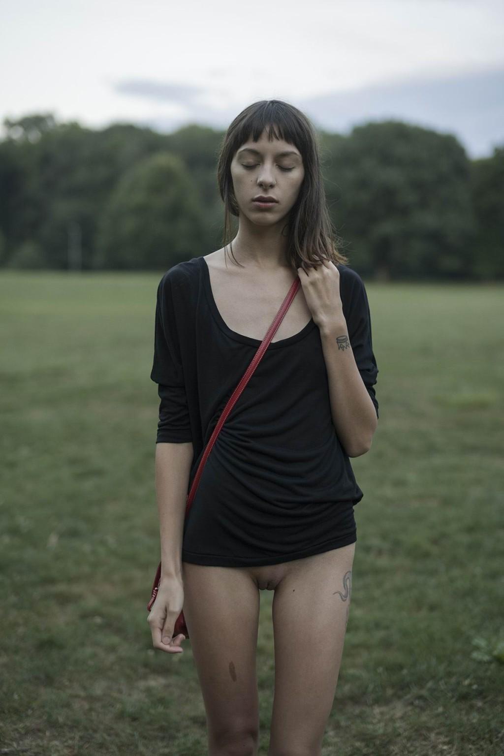15P Ultra hot super skinny nude girls