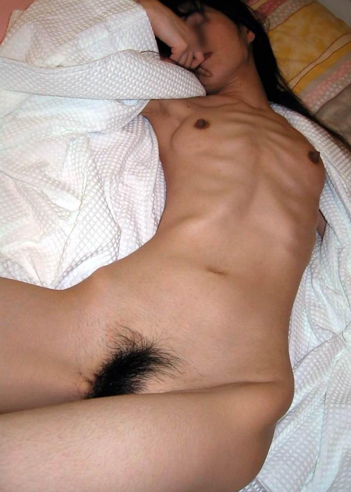 12P very skinny girls showing off their bones