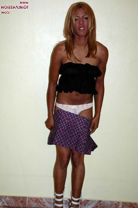 16P Black transvestite beauty stroking her huge cock
