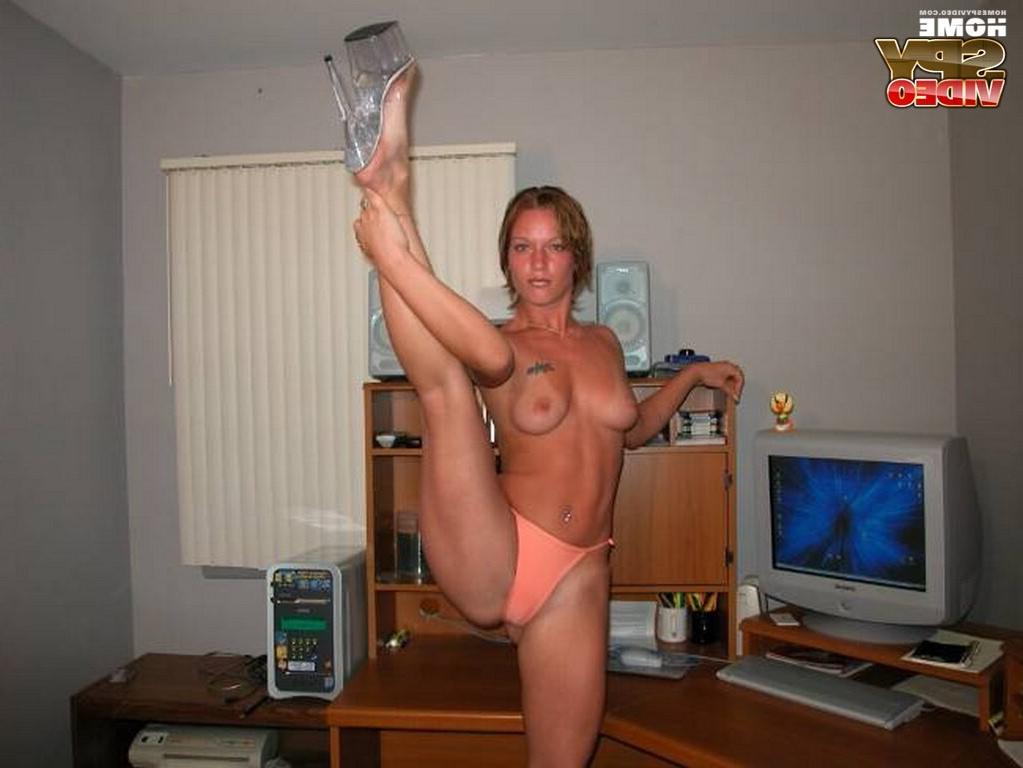 12P Amateur pics with slim gadget doing her gymnastics naked