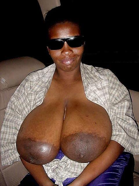 20P Huge tits L7