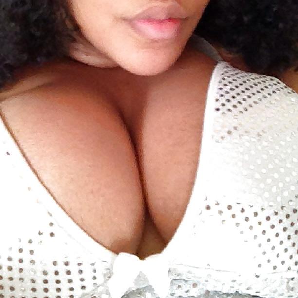 20P Huge Tits, Tight Tops 16