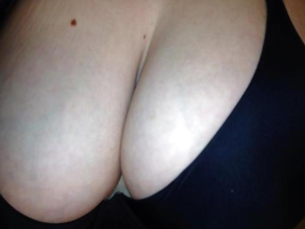 20P Huge Tits, Tight Tops 16