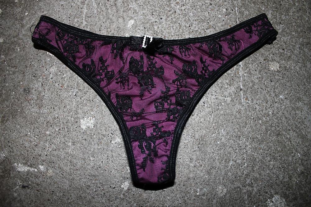 18P Thong of Sister
